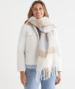 Sussan Knit Accessories|Scarves><noscript><img width=