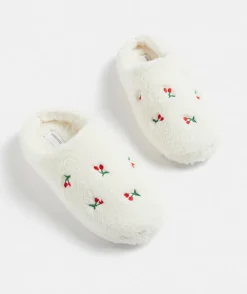 Sussan Slippers>Cherry Fluffy Slipper