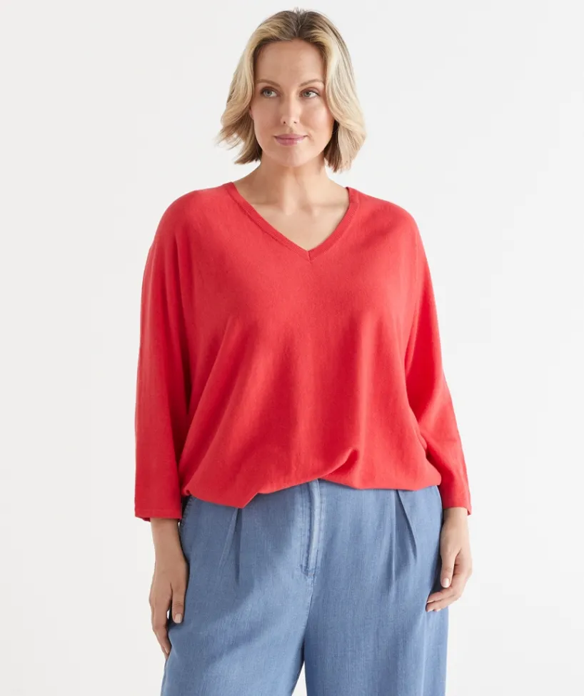 Sussan Knitwear|Tops>Curved Hem V Neck Jumper