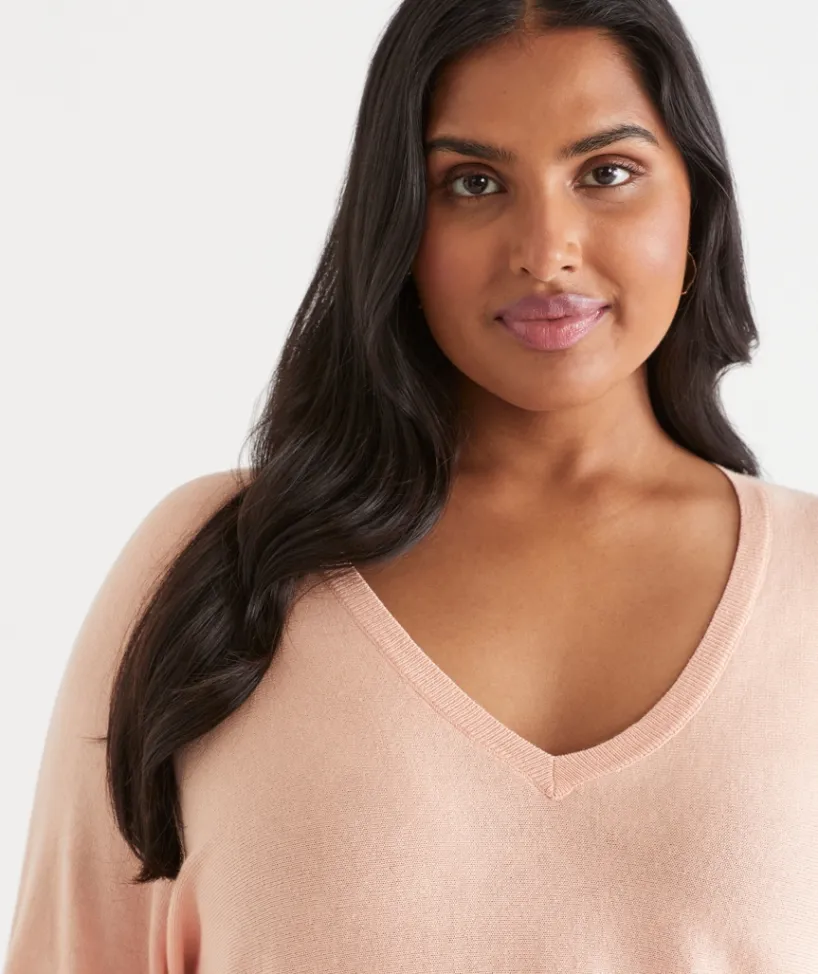 Sussan Knitwear|Tops>Curved Hem V Neck Jumper