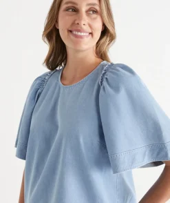 Sussan Tops|Denim>Denim Flutter Sleeve Top