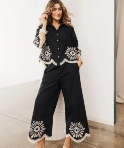 Sussan Pants>Embroidered Scallop Hem Pant