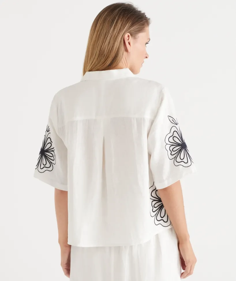 Sussan Matching Sets|Dresses>Floral Embroidered Short Sleeve Shirt - White