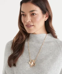 Sussan Jewellery>Flower Pendant Necklace