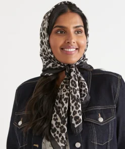 Sussan Knit Accessories|Scarves>Leopard Square Scarf