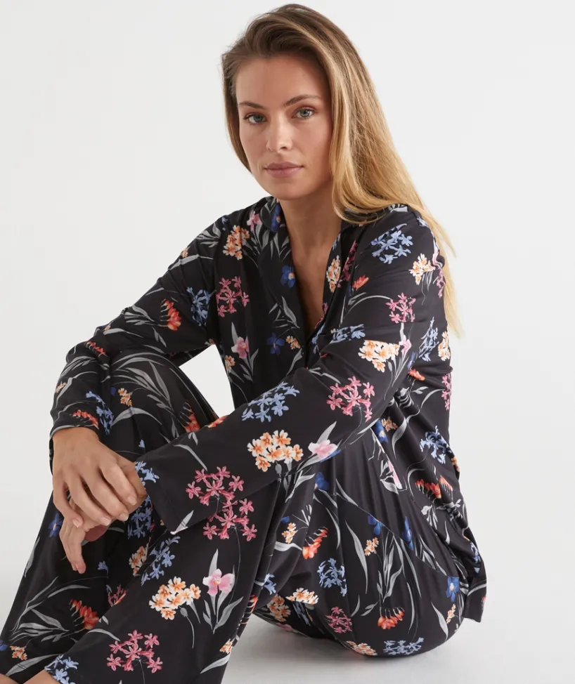 Sussan Pyjama Sets>Long Sleeve Winter Bloom Floral Pyjama Set -