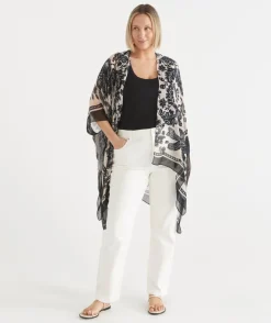 Sussan Wraps & Ponchos>Noir Bloom Serape