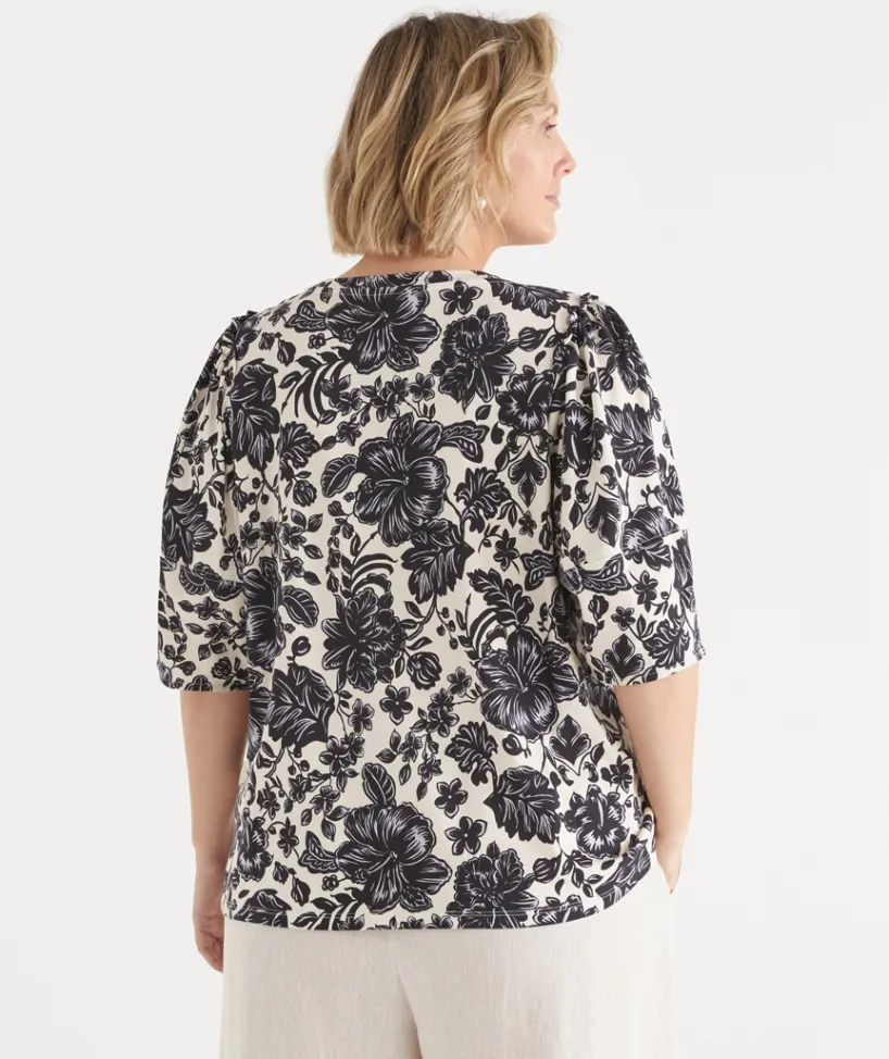 Sussan Tops|Matching Sets>Noir Bloom Short Sleeve Top