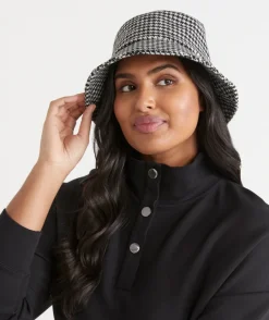 Sussan Hats>Reversible Check Print Bucket Hat