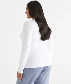 Sussan Tops|T-Shirts><noscript><img width=
