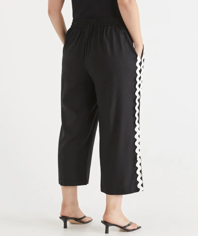 Sussan Pants>Ric Rac Detail Culotte Pant