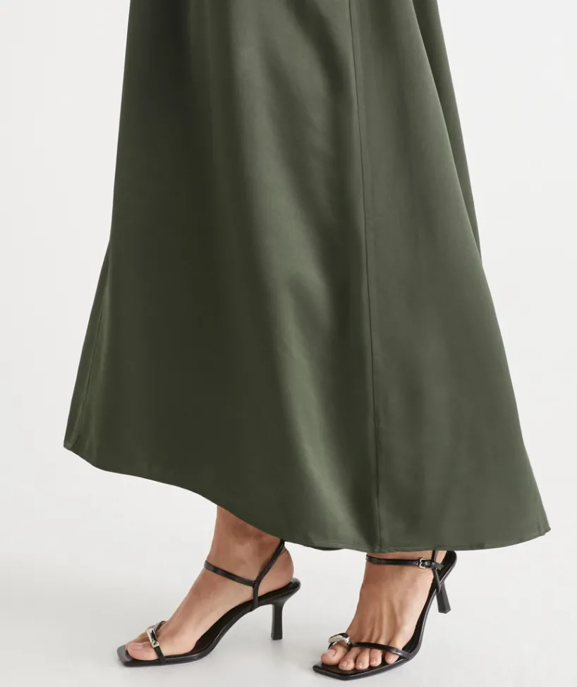Sussan Dresses>Satin Sleeveless Column Maxi Dress