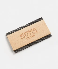 Sussan Gift & Wellbeing>Sweater Comb