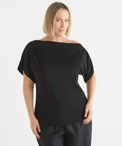 Sussan Tops|T-Shirts>Textured Asymmetric Short Sleeve Top