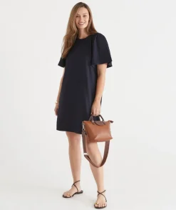 Sussan Dresses>Textured Short Sleeve Flutter Dress