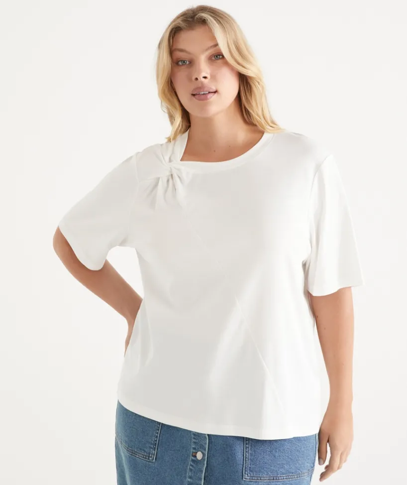 Sussan Tops|T-Shirts>Twist Detail Short Sleeve Tee